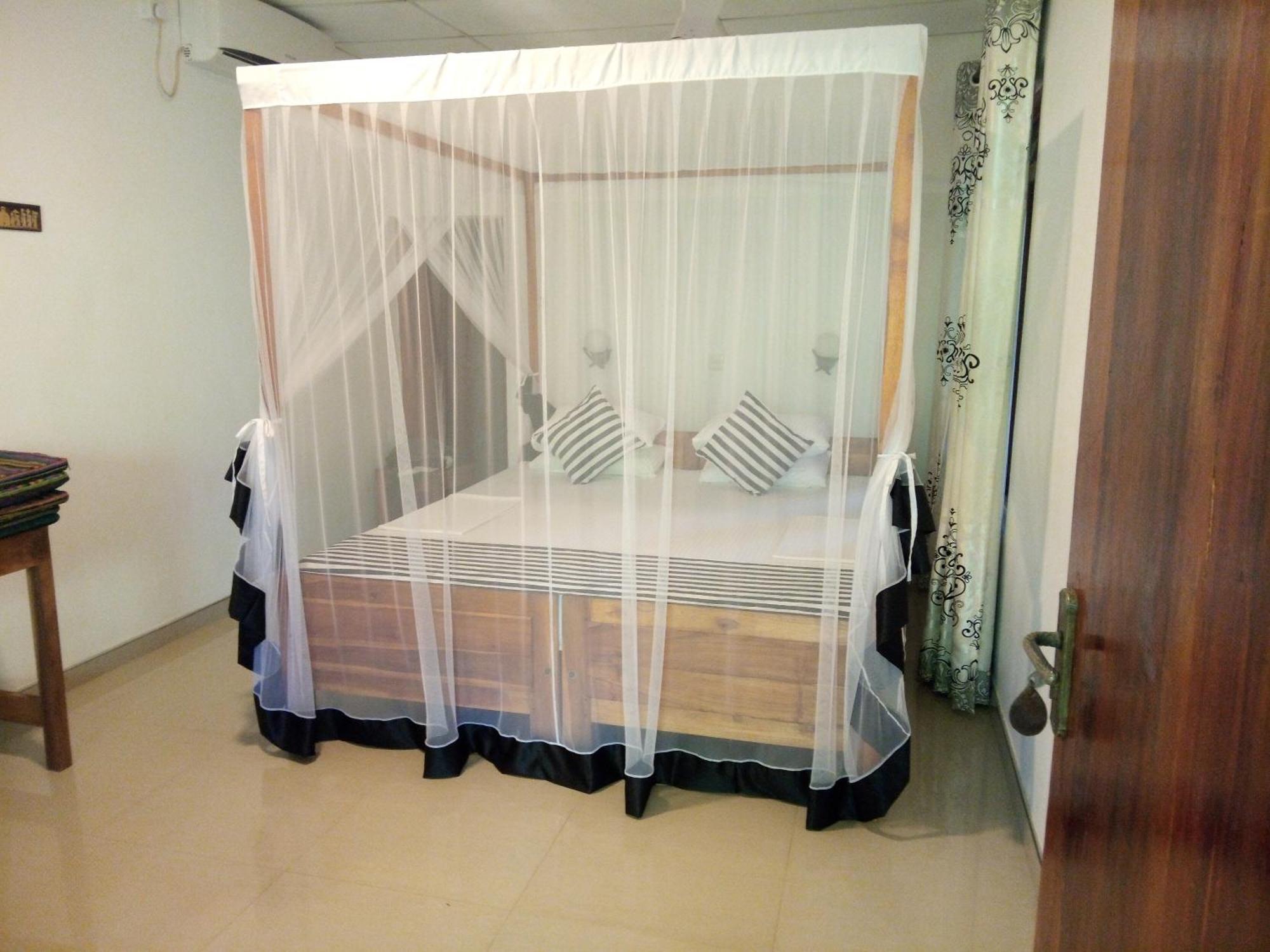 Sansala Guesthouse & Restaurant Tangalle Pokoj fotografie
