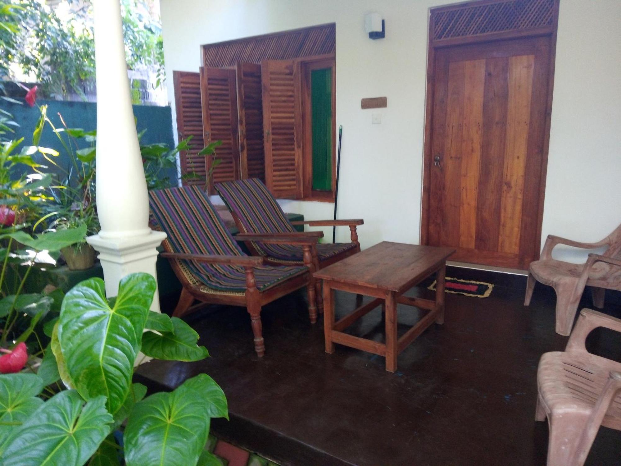 Sansala Guesthouse & Restaurant Tangalle Pokoj fotografie