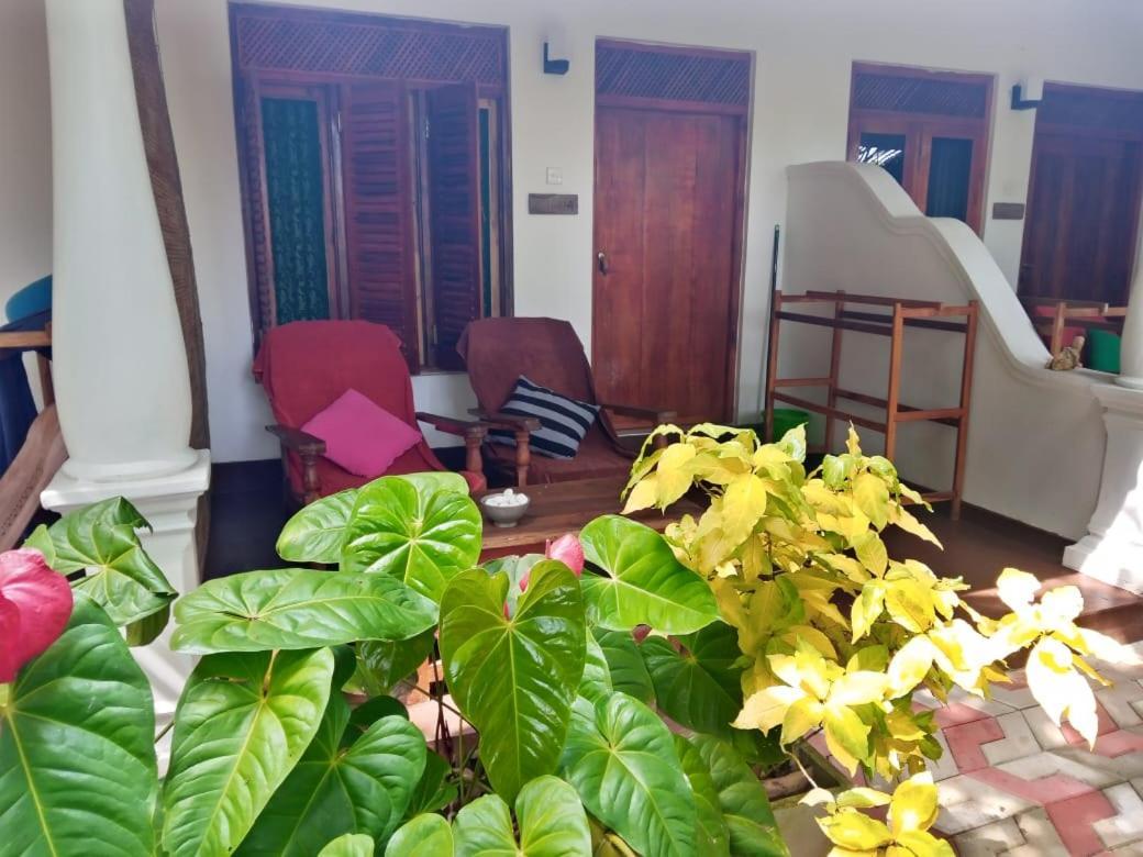Sansala Guesthouse & Restaurant Tangalle Pokoj fotografie