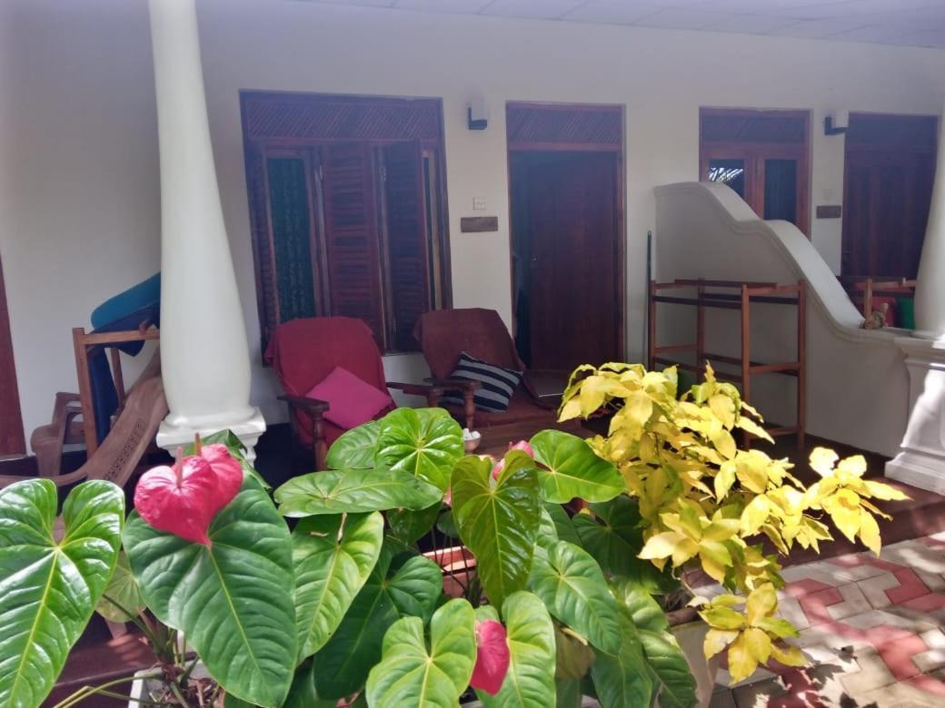 Sansala Guesthouse & Restaurant Tangalle Pokoj fotografie