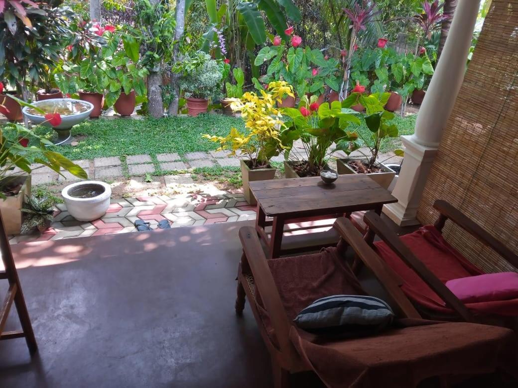 Sansala Guesthouse & Restaurant Tangalle Pokoj fotografie