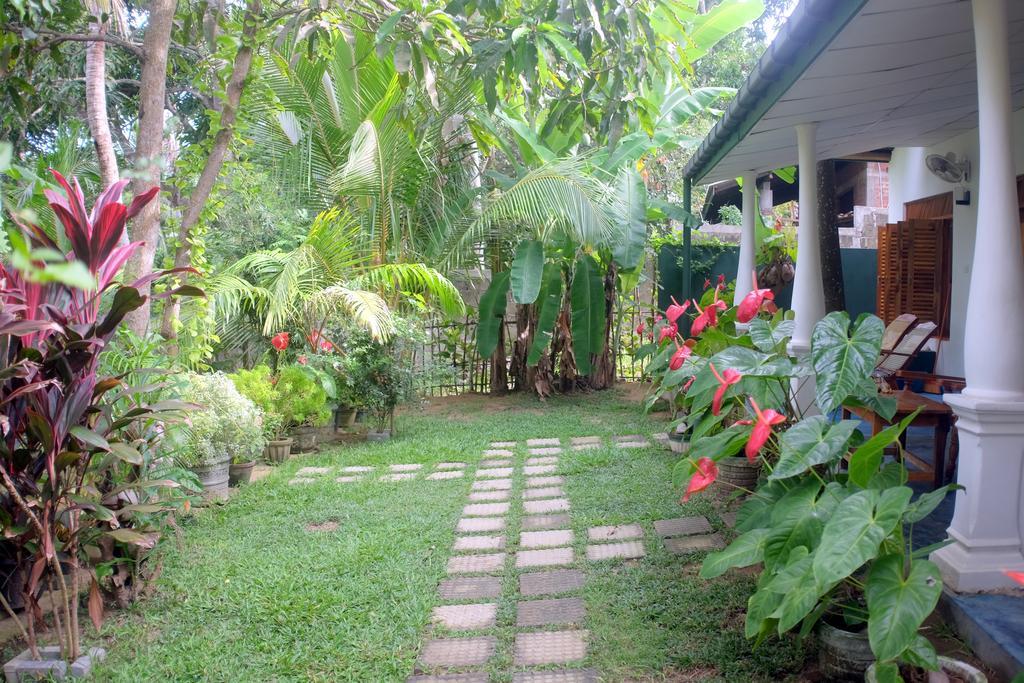 Sansala Guesthouse & Restaurant Tangalle Exteriér fotografie